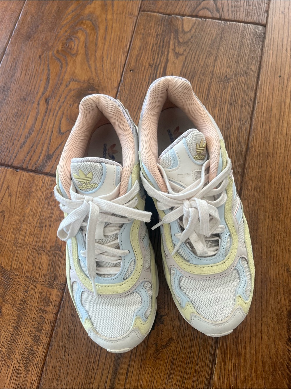 adidas unisex Pastel Multicolor Sneakers